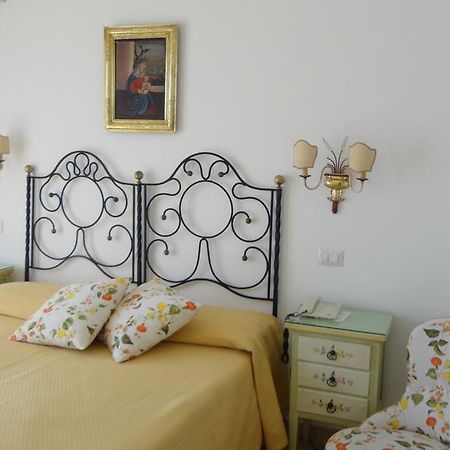 Hotel Villa Mora Giardini-Naxos Exterior foto