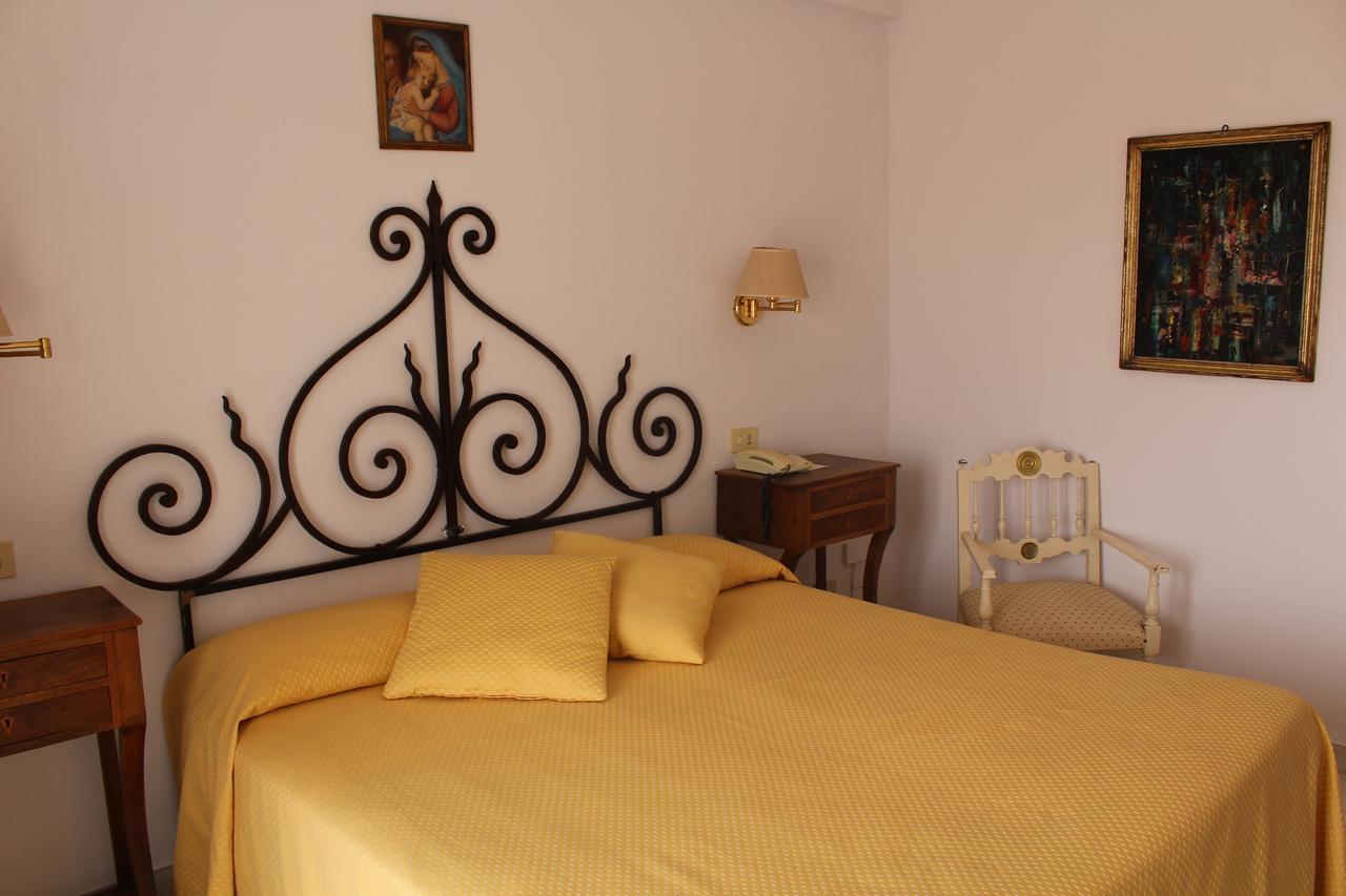 Hotel Villa Mora Giardini-Naxos Exterior foto