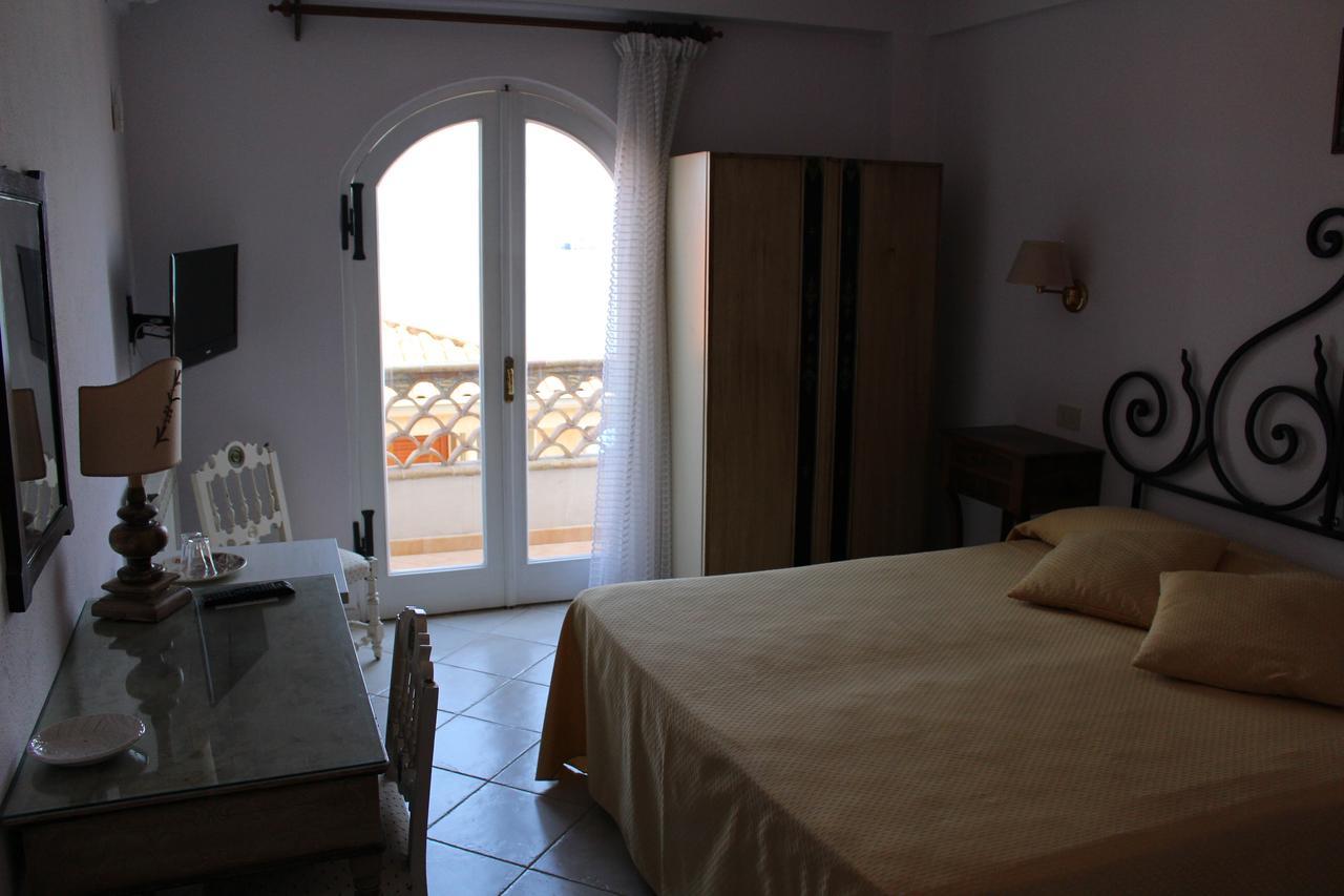 Hotel Villa Mora Giardini-Naxos Exterior foto