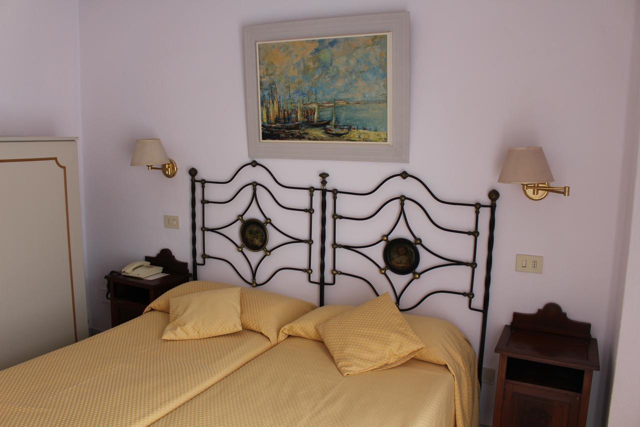 Hotel Villa Mora Giardini-Naxos Exterior foto