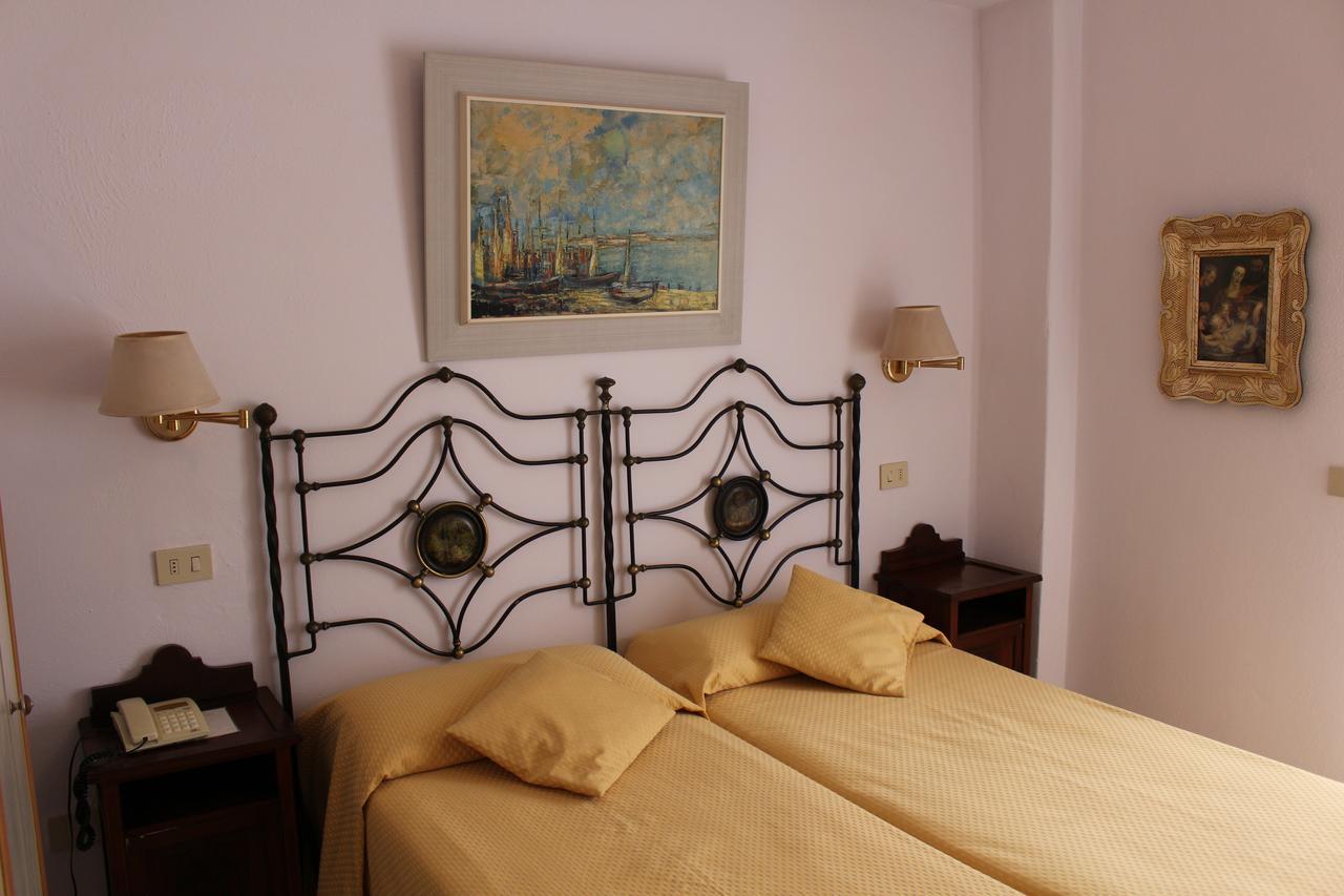 Hotel Villa Mora Giardini-Naxos Exterior foto
