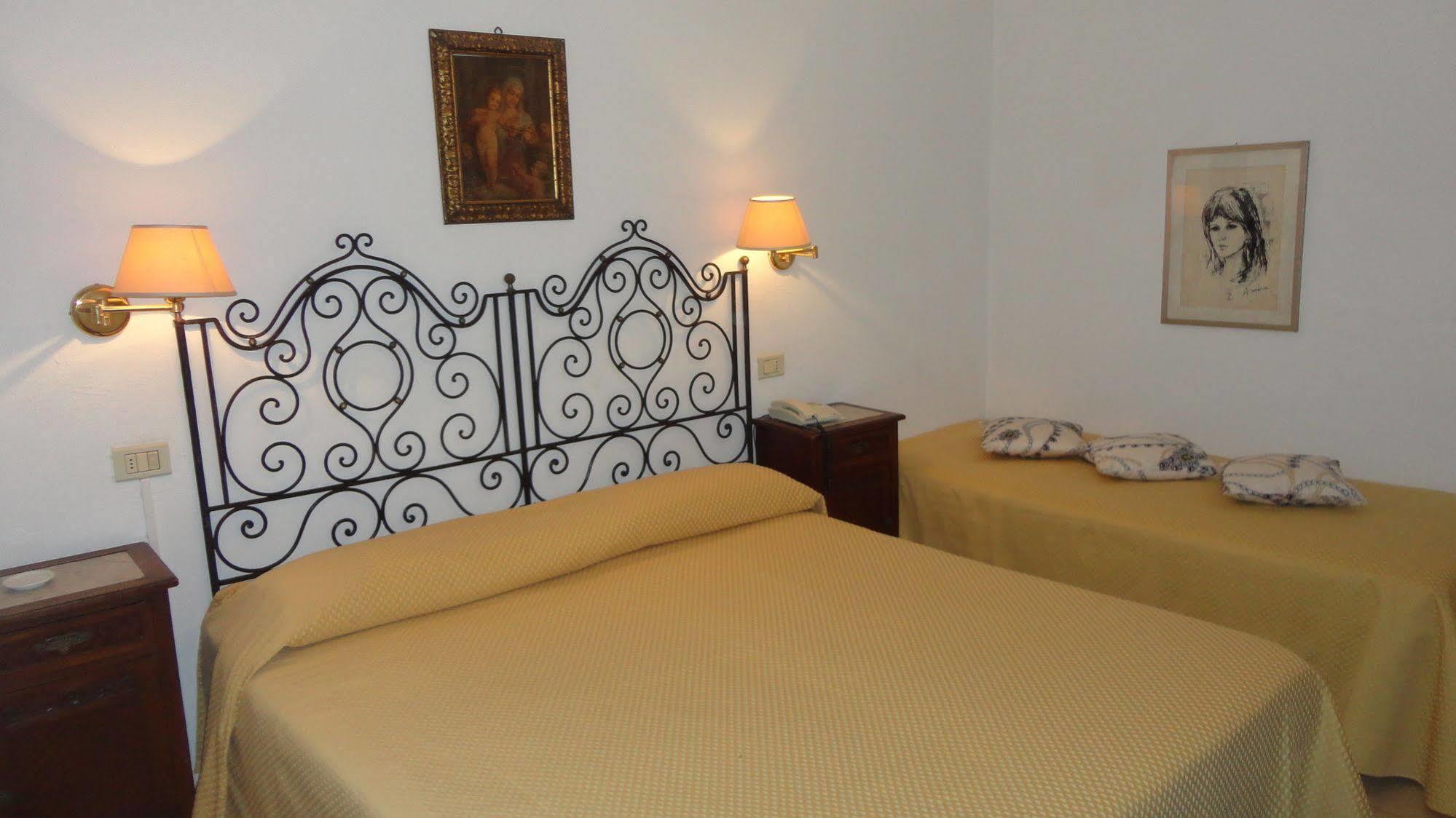Hotel Villa Mora Giardini-Naxos Exterior foto